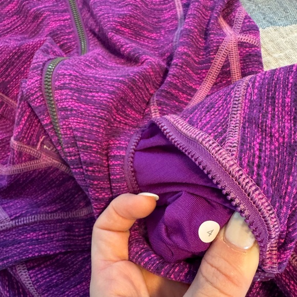 Lululemon Hustle in Your Bustle Jacket 4 - Picture 8 of 9